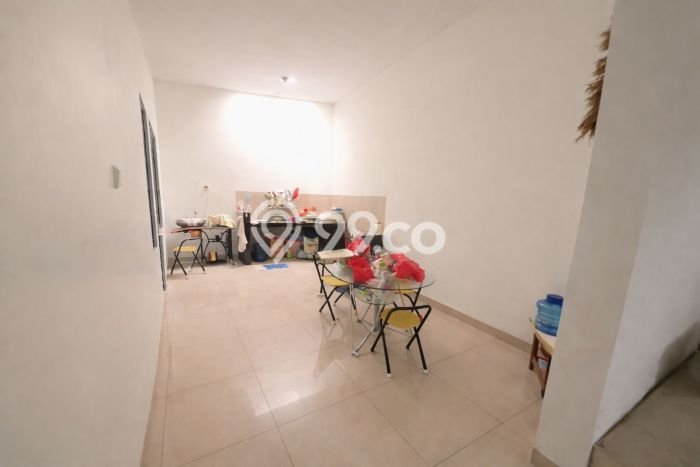 Rumah Luas Asri 3 KT Siap Pakai di Batu Ceper Tangerang Rumah Luas Asri 3 KT Siap Pakai di Batu Ceper Tangerang