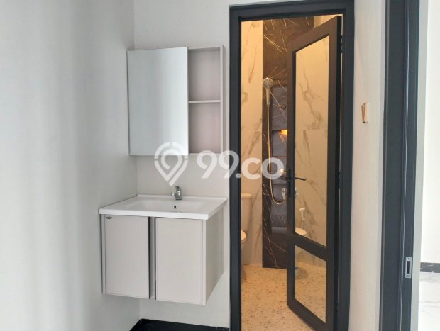 INVESTASI TEPAT! Rumah di Semarang Barat, Luas 150m2m² Bangunan 200m2m² INVESTASI TEPAT! Rumah di Semarang Barat, Luas 150m2m² Bangunan 200m2m²