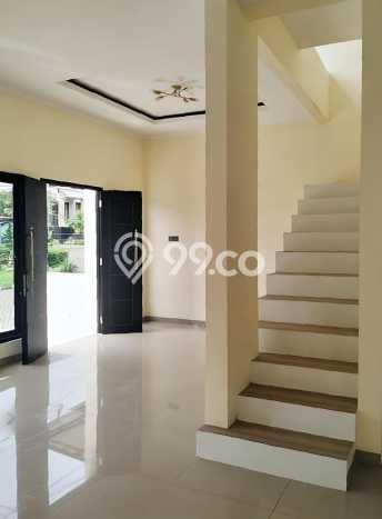Jual Rumah Bagus Siap Huni LB 180m2 di Ungaran Barat, Semarang Jual Rumah Bagus Siap Huni LB 180m2 di Ungaran Barat, Semarang