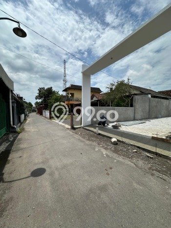 Rumah Modern Cantik 3 KT Bisa Langsung Pindah di Mlati Rumah Modern Cantik 3 KT Bisa Langsung Pindah di Mlati