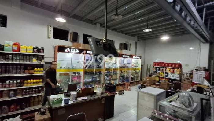 Area Ramai! Komersial Dijual di Mantrijeron untuk Bisnis Luas Bangunan 640m2 Area Ramai! Komersial Dijual di Mantrijeron untuk Bisnis Luas Bangunan 640m2