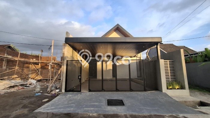 Dijual Cepat Rumah Favorit Siap Huni LB 120m2 di Kalasan, Sleman Dijual Cepat Rumah Favorit Siap Huni LB 120m2 di Kalasan, Sleman
