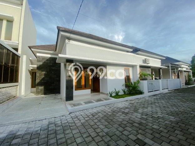 Dijual Rumah 3 Kamar Lokasi Ideal Bagus dan Strategis di Ngemplak Dijual Rumah 3 Kamar Lokasi Ideal Bagus dan Strategis di Ngemplak