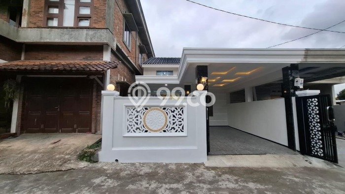 Rumah Modern Cantik 3 KT Bisa Langsung Pindah di Kalasan Rumah Modern Cantik 3 KT Bisa Langsung Pindah di Kalasan