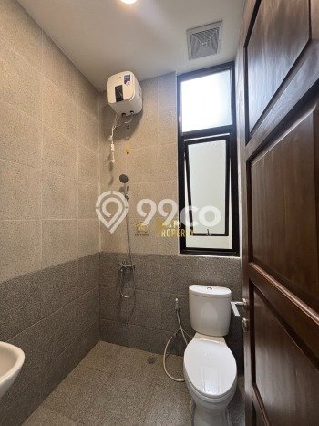 For Sale Rumah 4 Kamar Lokasi Strategis Bagus dan Strategis di Depok For Sale Rumah 4 Kamar Lokasi Strategis Bagus dan Strategis di Depok