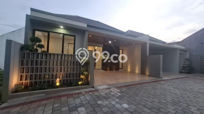 For Sale Rumah 3 Kamar Lokasi Strategis Nyaman dan Strategis di Depok For Sale Rumah 3 Kamar Lokasi Strategis Nyaman dan Strategis di Depok