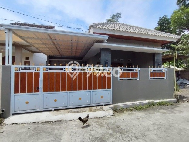 Jual Rumah Favorit Siap Huni LB 152m2 di Kalasan, Sleman Jual Rumah Favorit Siap Huni LB 152m2 di Kalasan, Sleman