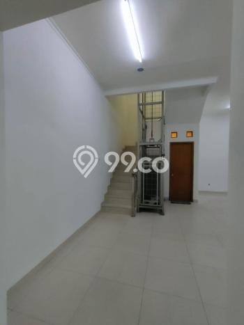 Ruko Dijual di Bandung LT 129m2 & LB 197m2 Lokasi Terbaik! Ruko Dijual di Bandung LT 129m2 & LB 197m2 Lokasi Terbaik!