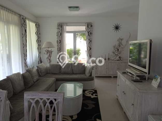 Vila Kawasan , Area 528m2m², Lokasi Strategis Vila Kawasan , Area 528m2m², Lokasi Strategis