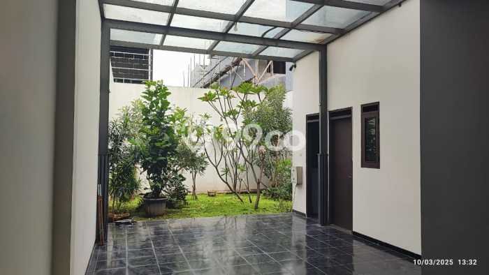 Ready to Use! Premium House LT 300m2 Desain Elegan di Mekar Wangi Ready to Use! Premium House LT 300m2 Desain Elegan di Mekar Wangi