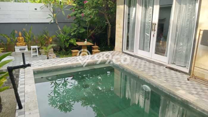 Rumah di , Akses ke Pusat Kota, 4 KM, Luas 210m2m² Bangunan 200m2m² Rumah di , Akses ke Pusat Kota, 4 KM, Luas 210m2m² Bangunan 200m2m²
