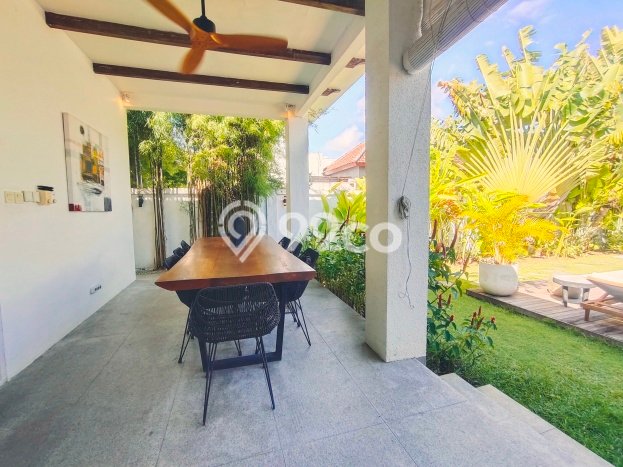 Dijual! Vila Kawasan , Dimensi 700m2m², Posisi Strategis Dijual! Vila Kawasan , Dimensi 700m2m², Posisi Strategis