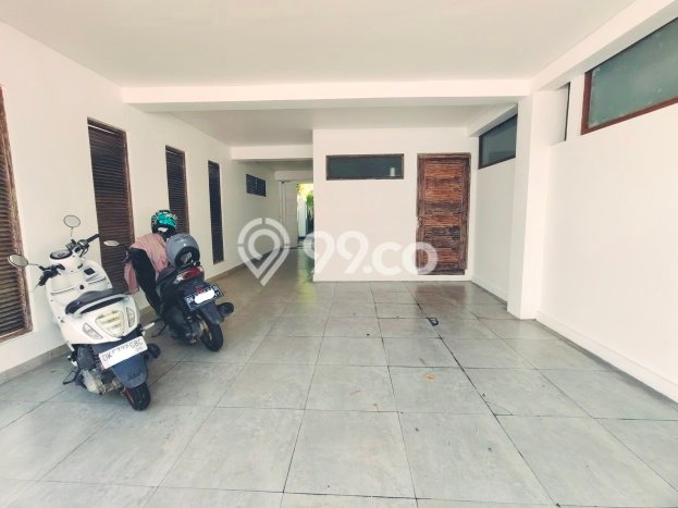 Dijual! Vila Kawasan , Dimensi 700m2m², Posisi Strategis Dijual! Vila Kawasan , Dimensi 700m2m², Posisi Strategis