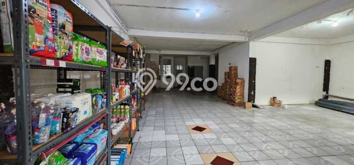 Ruko untuk disewa di Duren Sawit punya LT 209m2 & LB 450m2 harga sewa kompetitif Ruko untuk disewa di Duren Sawit punya LT 209m2 & LB 450m2 harga sewa kompetitif