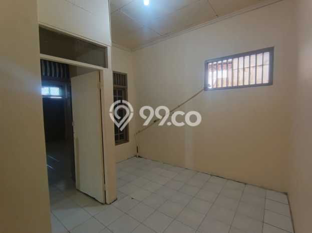 AREA BERKEMBANG! Ruko For Rent Kawasan , Luas 180m2m², Siap Operasional AREA BERKEMBANG! Ruko For Rent Kawasan , Luas 180m2m², Siap Operasional