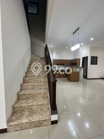 Rumah sewa siap huni 5 Kamar Tidur di Pulomas, Jakarta Timur Rumah sewa siap huni 5 Kamar Tidur di Pulomas, Jakarta Timur