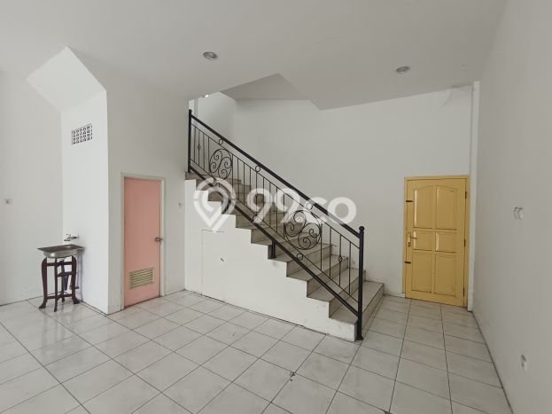 Ruko Kawasan , Luas 180m2m², For Rent, Area Komersial, Siap Pakai Ruko Kawasan , Luas 180m2m², For Rent, Area Komersial, Siap Pakai