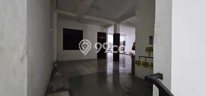 Ruko untuk disewa di Duren Sawit punya LT 209m2 & LB 450m2 harga sewa kompetitif Ruko untuk disewa di Duren Sawit punya LT 209m2 & LB 450m2 harga sewa kompetitif