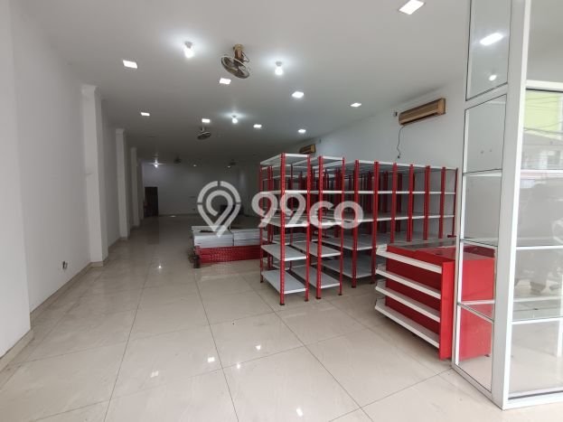 Ruko For Rent Kawasan , Luas 140m2m², Kawasan Premium, Siap Usaha Ruko For Rent Kawasan , Luas 140m2m², Kawasan Premium, Siap Usaha