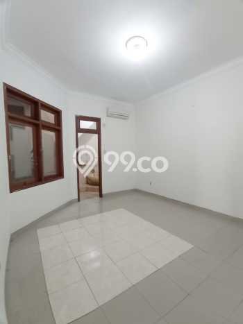 Rumah Disewakan Jakarta Timur LT 300m2 LB 200m2 Area Rawamangun Rumah Disewakan Jakarta Timur LT 300m2 LB 200m2 Area Rawamangun