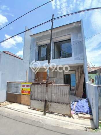 Rumah Modern Cantik 3 KT Bisa Langsung Pindah di Ciputat Timur Rumah Modern Cantik 3 KT Bisa Langsung Pindah di Ciputat Timur