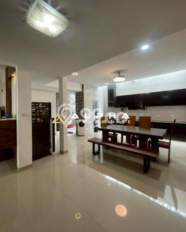 Hunian Mewah LB 200m2 Siap Huni Desain Elegan di Batam Centre, Batam Hunian Mewah LB 200m2 Siap Huni Desain Elegan di Batam Centre, Batam