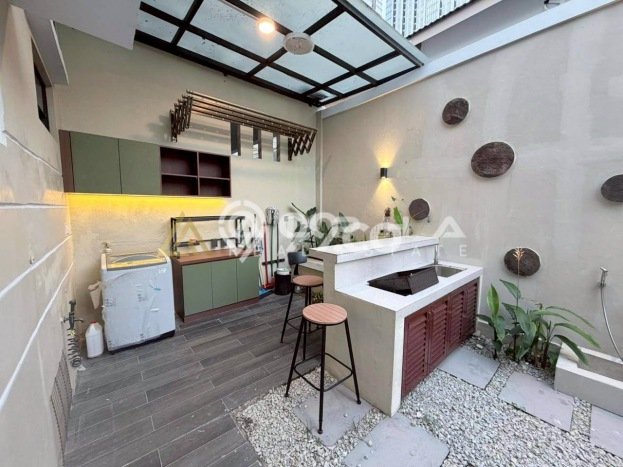 Rumah Elit LB 116m2 Siap Pakai Desain Elegan di Batam Centre, Batam Rumah Elit LB 116m2 Siap Pakai Desain Elegan di Batam Centre, Batam