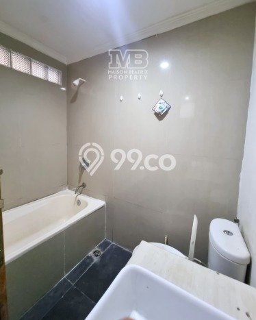 Sewa cepat rumah minimalis strategis 4 Kamar di BSD, Tangerang Selatan Sewa cepat rumah minimalis strategis 4 Kamar di BSD, Tangerang Selatan
