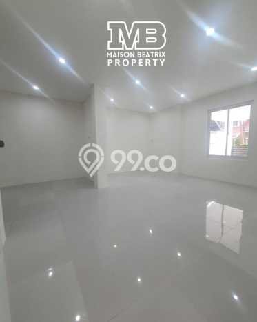 Rumah Luxury Modern Tanpa Renovasi di Villa Melati Mas Tangerang Selatan Rumah Luxury Modern Tanpa Renovasi di Villa Melati Mas Tangerang Selatan