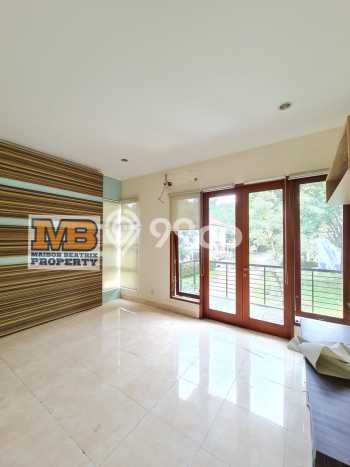 Disewakan Ruko di Kawasan Ramai BSD Luas 250m2 Disewakan Ruko di Kawasan Ramai BSD Luas 250m2