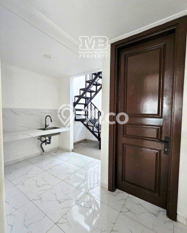 For Sale! Luxury House LT 241m2 Desain Modern di Bintaro For Sale! Luxury House LT 241m2 Desain Modern di Bintaro