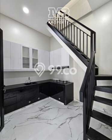 Ready to Use! Luxury House LT 127m2 Desain Elegan di BSD Ready to Use! Luxury House LT 127m2 Desain Elegan di BSD