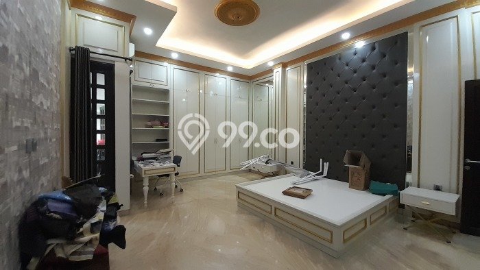 Hunian Mewah Siap Huni LT 2312m2 di Jatinegara, Jakarta Timur Hunian Mewah Siap Huni LT 2312m2 di Jatinegara, Jakarta Timur