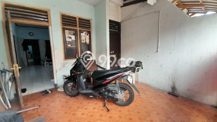 Siap Huni Hunian Elit 5 Kamar di Tebet Dekat ke Mana Pun Siap Huni Hunian Elit 5 Kamar di Tebet Dekat ke Mana Pun