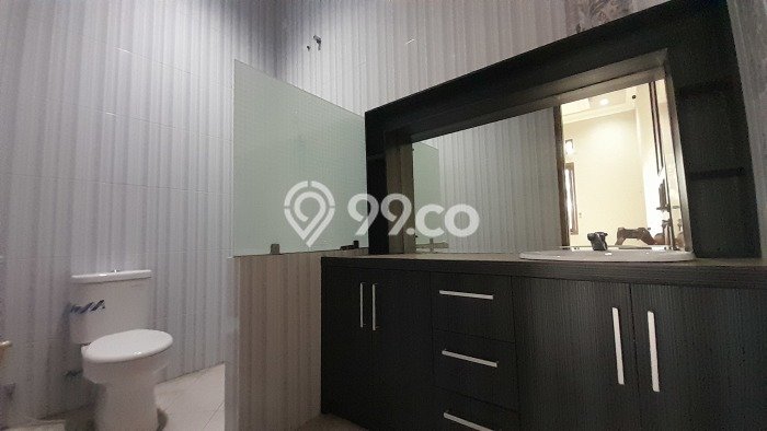 Rumah Elit LB 600m2 Siap Pakai Desain Elegan di Pondok Kelapa, Jakarta Timur Rumah Elit LB 600m2 Siap Pakai Desain Elegan di Pondok Kelapa, Jakarta Timur