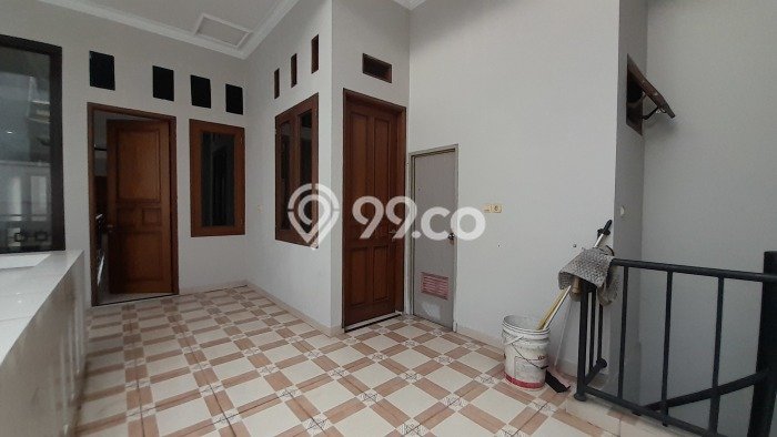 Rumah Elit LB 600m2 Siap Pakai Desain Elegan di Pondok Kelapa, Jakarta Timur Rumah Elit LB 600m2 Siap Pakai Desain Elegan di Pondok Kelapa, Jakarta Timur