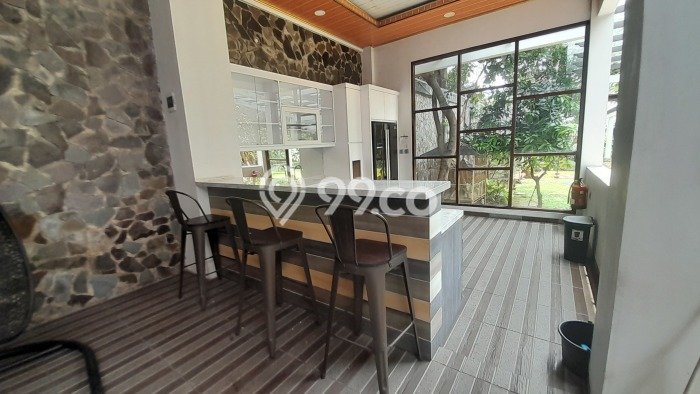 Hunian Mewah Siap Huni LT 2312m2 di Jatinegara, Jakarta Timur Hunian Mewah Siap Huni LT 2312m2 di Jatinegara, Jakarta Timur
