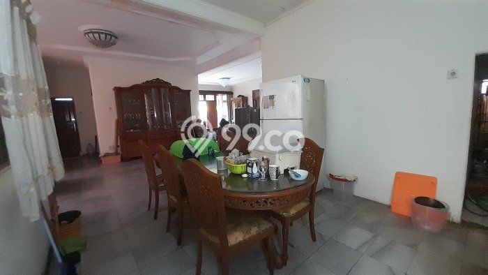 For Sale! Luxury House LT 360m2 Desain Elegan di Jati Padang For Sale! Luxury House LT 360m2 Desain Elegan di Jati Padang