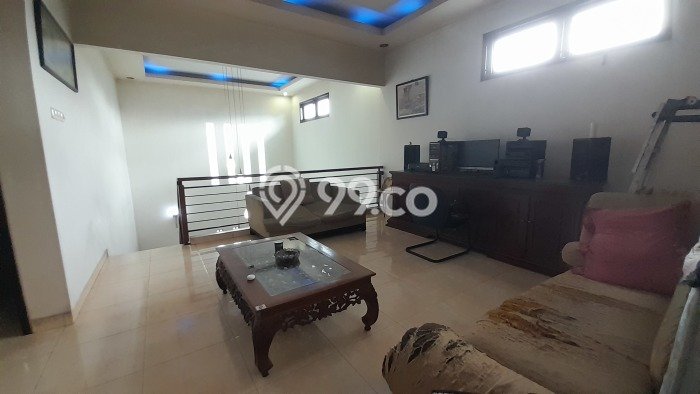 Rumah Luxury Modern Tanpa Renovasi di Pondok Kelapa Jakarta Timur Rumah Luxury Modern Tanpa Renovasi di Pondok Kelapa Jakarta Timur