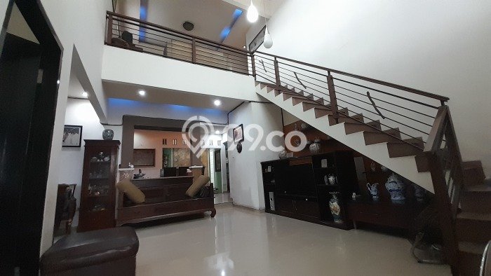 Rumah Luxury Modern Tanpa Renovasi di Pondok Kelapa Jakarta Timur Rumah Luxury Modern Tanpa Renovasi di Pondok Kelapa Jakarta Timur