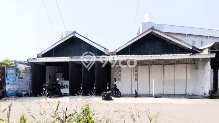 For Sale! Premium House LT 255m2 Desain Modern di Pondok Bambu For Sale! Premium House LT 255m2 Desain Modern di Pondok Bambu