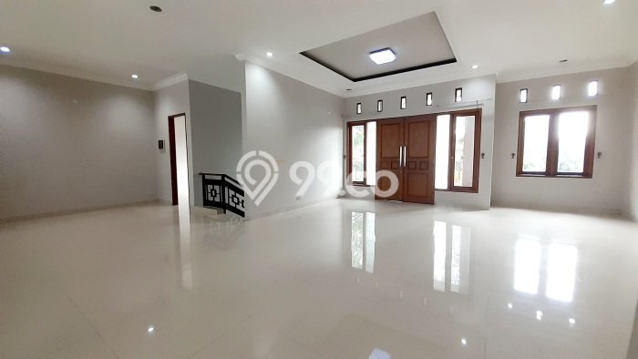 Rumah Elit LB 600m2 Siap Pakai Desain Elegan di Pondok Kelapa, Jakarta Timur Rumah Elit LB 600m2 Siap Pakai Desain Elegan di Pondok Kelapa, Jakarta Timur