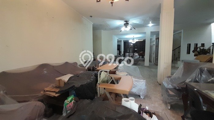 Hunian Mewah Siap Huni LT 240m2 di Tebet, Jakarta Selatan Hunian Mewah Siap Huni LT 240m2 di Tebet, Jakarta Selatan