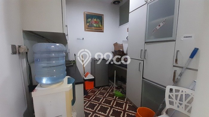 Ruko disewakan lokasi strategis Tebet Jakarta Selatan 342m2 Ruko disewakan lokasi strategis Tebet Jakarta Selatan 342m2