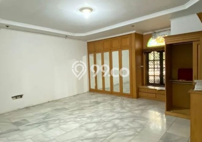 Siap Huni Hunian Elit 4 Kamar di Tebet Dekat ke Mana Saja Siap Huni Hunian Elit 4 Kamar di Tebet Dekat ke Mana Saja