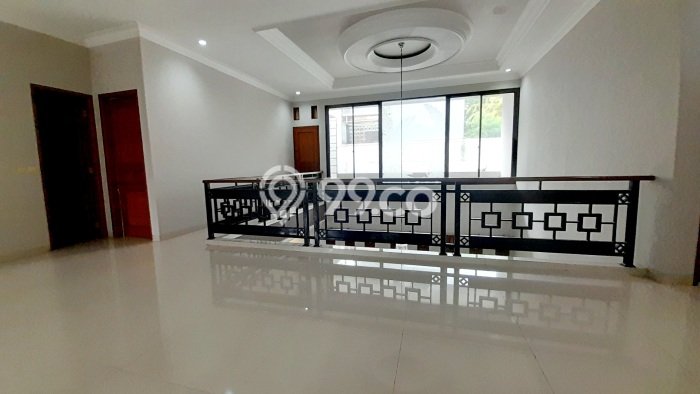 Rumah Elit LB 600m2 Siap Pakai Desain Elegan di Pondok Kelapa, Jakarta Timur Rumah Elit LB 600m2 Siap Pakai Desain Elegan di Pondok Kelapa, Jakarta Timur