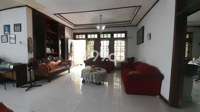 Ready to Use! Luxury House LT 291m2 Desain Modern di Cipinang Ready to Use! Luxury House LT 291m2 Desain Modern di Cipinang