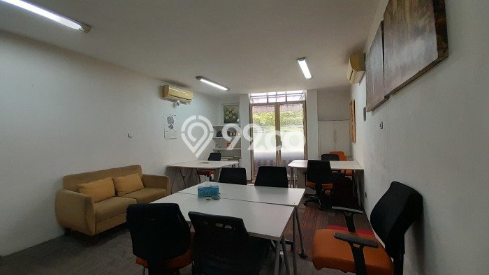 Ruko disewakan lokasi strategis Tebet Jakarta Selatan 342m2 Ruko disewakan lokasi strategis Tebet Jakarta Selatan 342m2