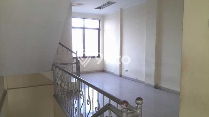 Disewakan Ruko Kawasan , Luas 390m2m², Area Potensial Disewakan Ruko Kawasan , Luas 390m2m², Area Potensial