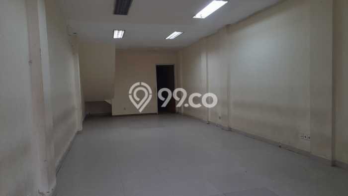 Disewakan Ruko Kawasan , Luas 390m2m², Area Potensial Disewakan Ruko Kawasan , Luas 390m2m², Area Potensial